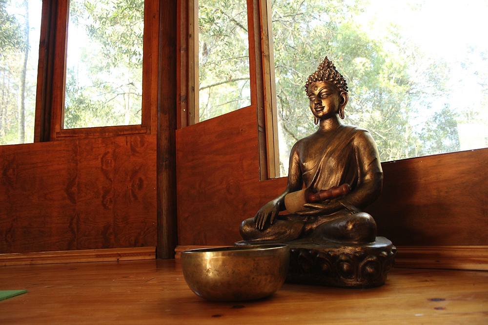 Buddha and singing bowl